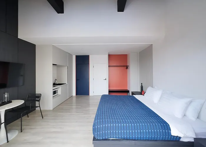 Terrest Maison On Nut Aparthotel 4*
